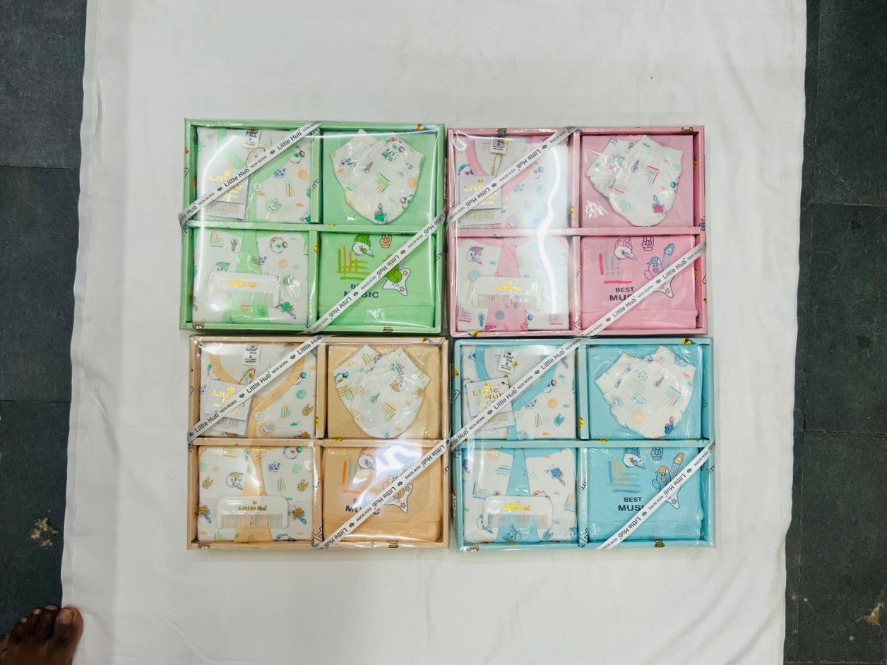 LITTLE HUB BABY GIFT SET